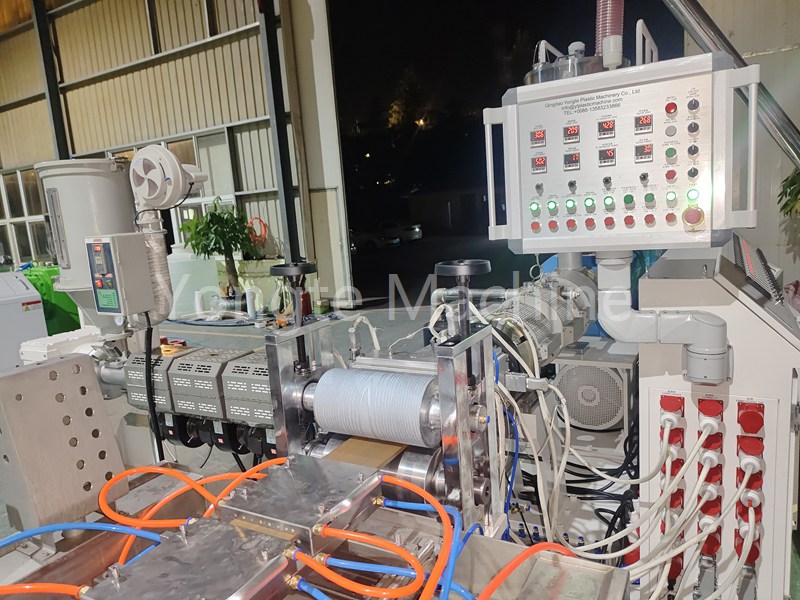 Equipo de coextrusión Yongte Plastic Machine WPC: desarrolle el mercado con fuerza