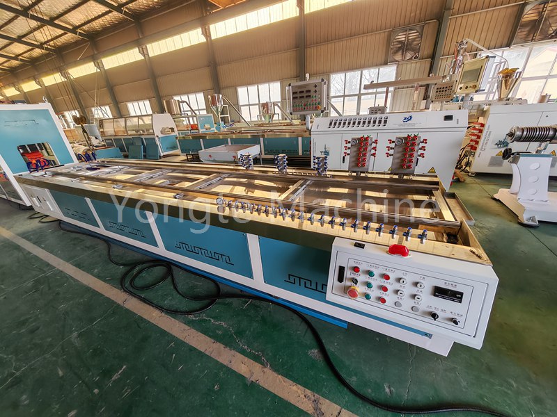 Yongte Plastic Machinery lanza una nueva extrusor de tanques de recolección de agua de lluvia de PVC
