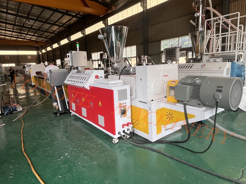 ¿Cómo resolver el problema de producción del canal de cable PVC? Yongte Plastic Machinery ofrece soluciones innovadoras