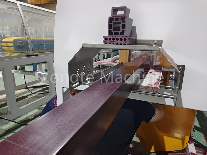 El mercado de perfiles de plástico de madera de alta gama continúa calentando, y las líneas de producción de coextrusión de Yongte están ayudando a las empresas a aprovechar las oportunidades de desarrollo.