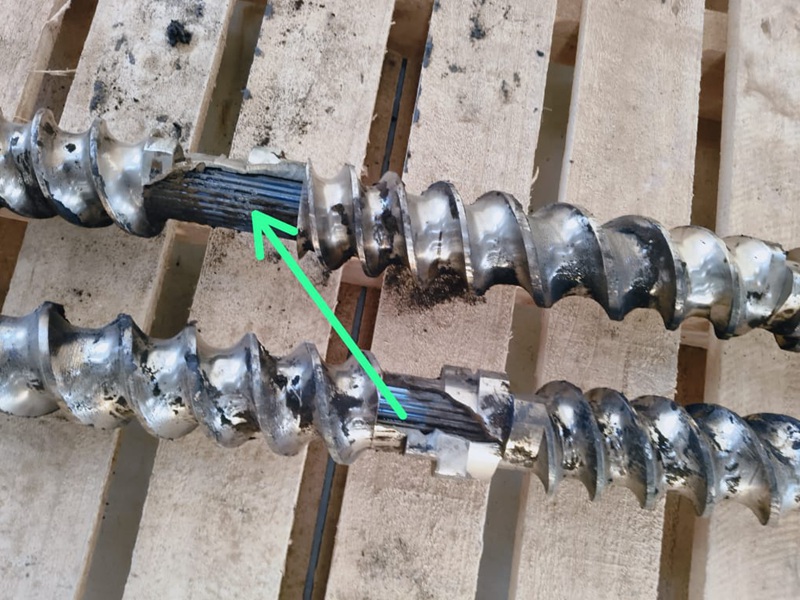 ¿Por qué el tornillo de la máquina granuladora WPC se rompe durante el funcionamiento?