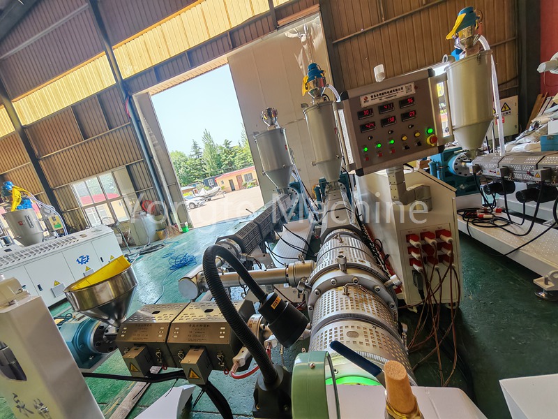 ¿Cuál es la vida útil de los moldes para tubos de PPR fabricados con diferentes materiales?