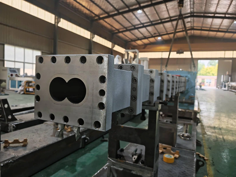 Máquina granuladora de WPC en producción para el mercado europeo