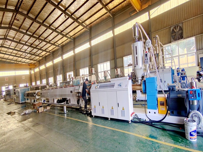 75-250 mm Equipo de extrusión de tubería de PE de alta velocidad