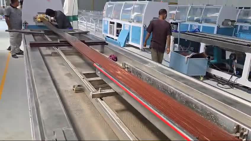 Nuestro equipo WPC Yongte ha sido instalado y depurado con éxito en la fábrica del cliente indio