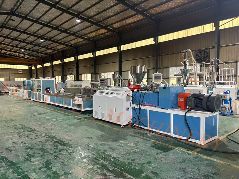 La extrusora de plantación de PVC de PVC de Yongte Machinery lidera la nueva tendencia de la producción de instalaciones agrícolas