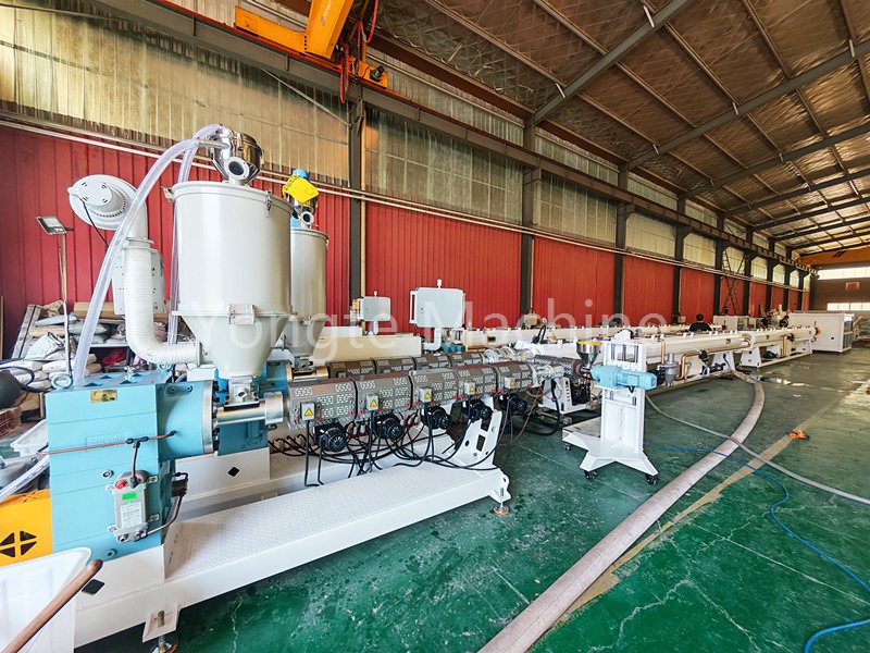 La máquina de producción de tuberías PPR de Yongte completó con éxito su ejecución de prueba.