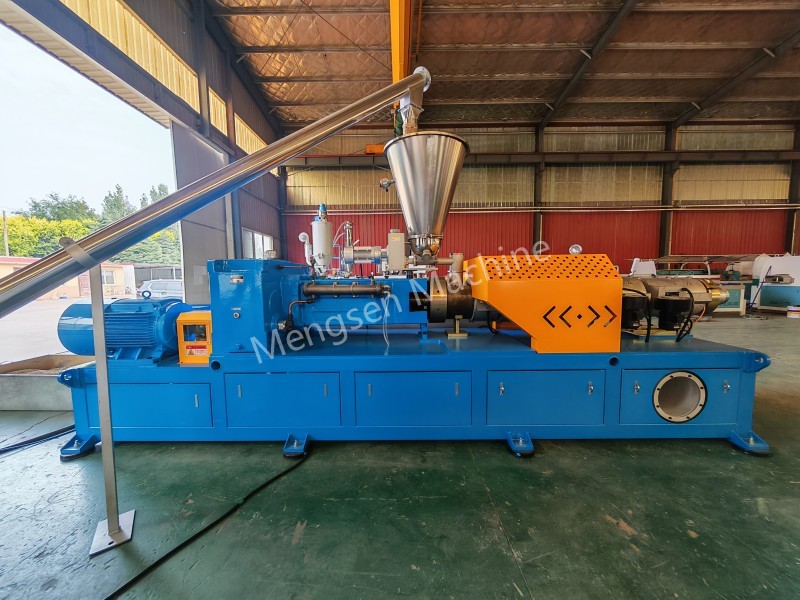 Extrusora cónica de doble tornillo 92/188 para la producción de tableros de espuma de PVC WPC