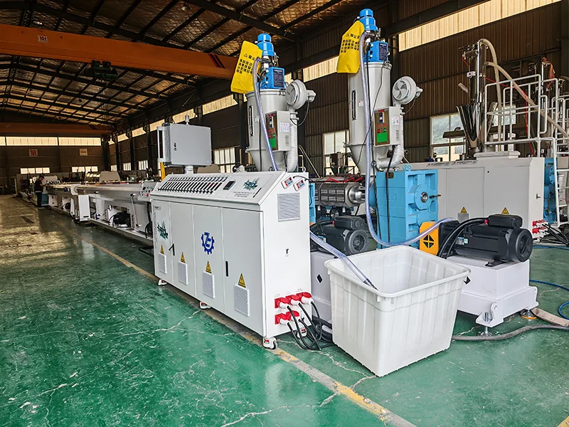 Línea de producción de tubos PPR de 3 capas de Yongte en Argelia